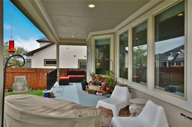 Building Photo - 15609 Cabrillo Way