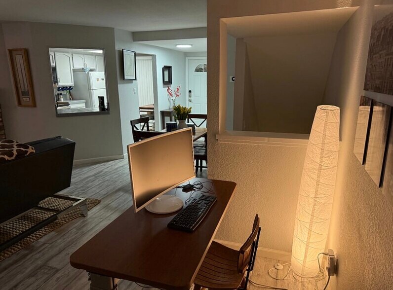 Building Photo - 3166 Swallows Nest Dr
