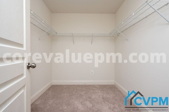 Building Photo - 8756 Blazing Brook Way
