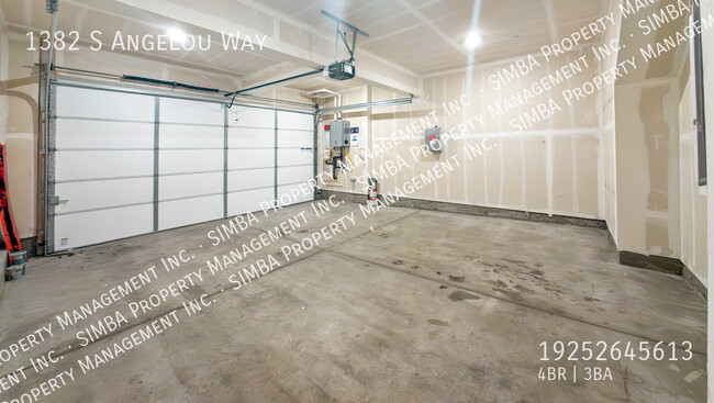 Building Photo - 1382 S Angelou Wy