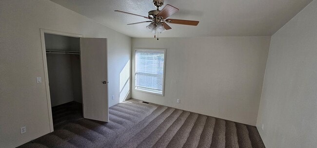 Building Photo - Horse Property on 2.5 Acres Minutes to Downtown Grants Pass