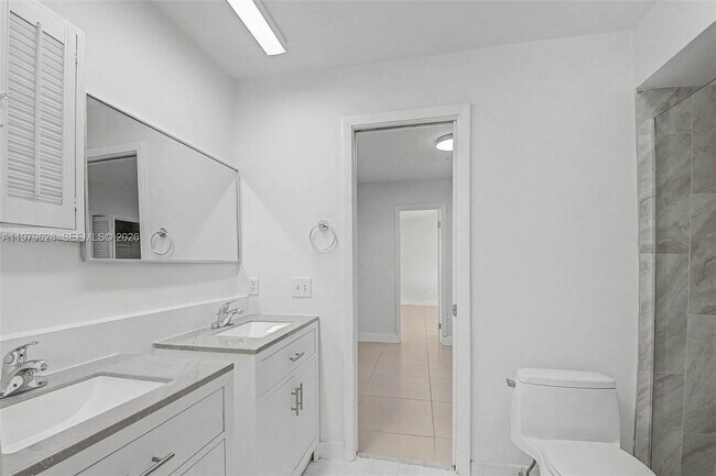 Building Photo - 13621 SW 103rd Ave