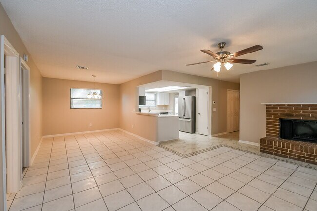 Building Photo - 1540 Derringer Rd