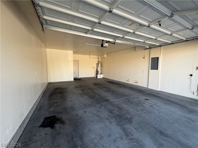 Building Photo - 2588 Lockerbie St