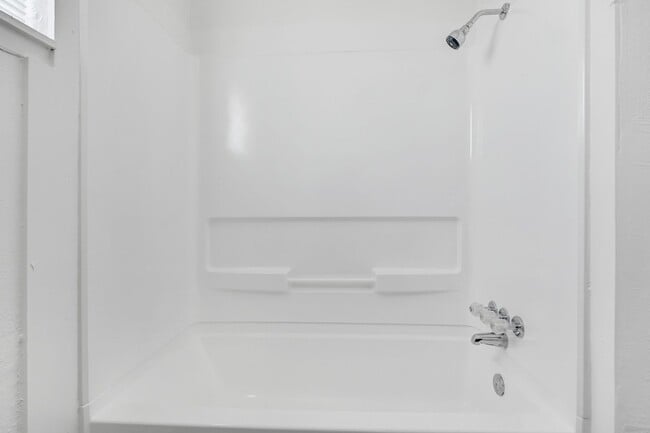 Building Photo - 5708 Pickfair St