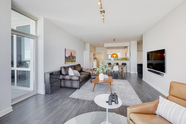 Building Photo - 1629 S Prairie Ave