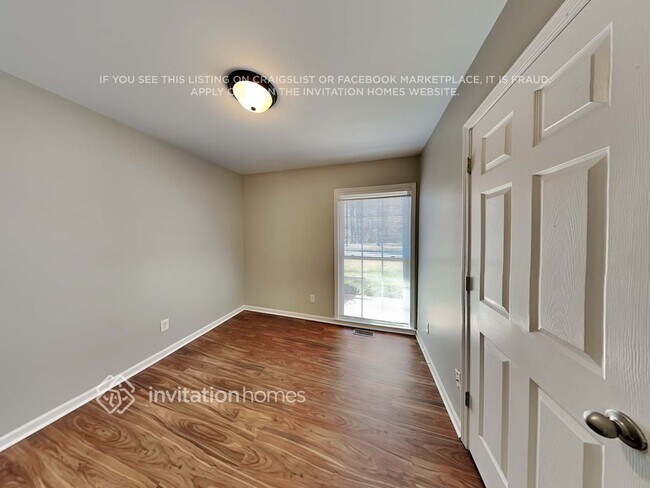Building Photo - 1027 Tilden Rd