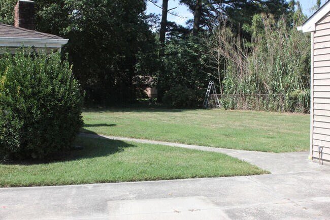 Building Photo - Beautiful Single Family Home in Great Neck Estates