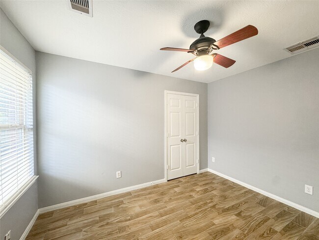 Building Photo - 19214 Garrett Knolls Ln