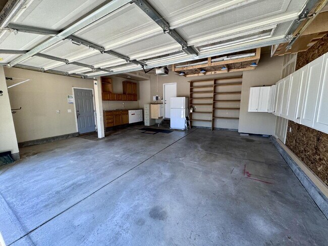 Building Photo - 11260 Jersey Way