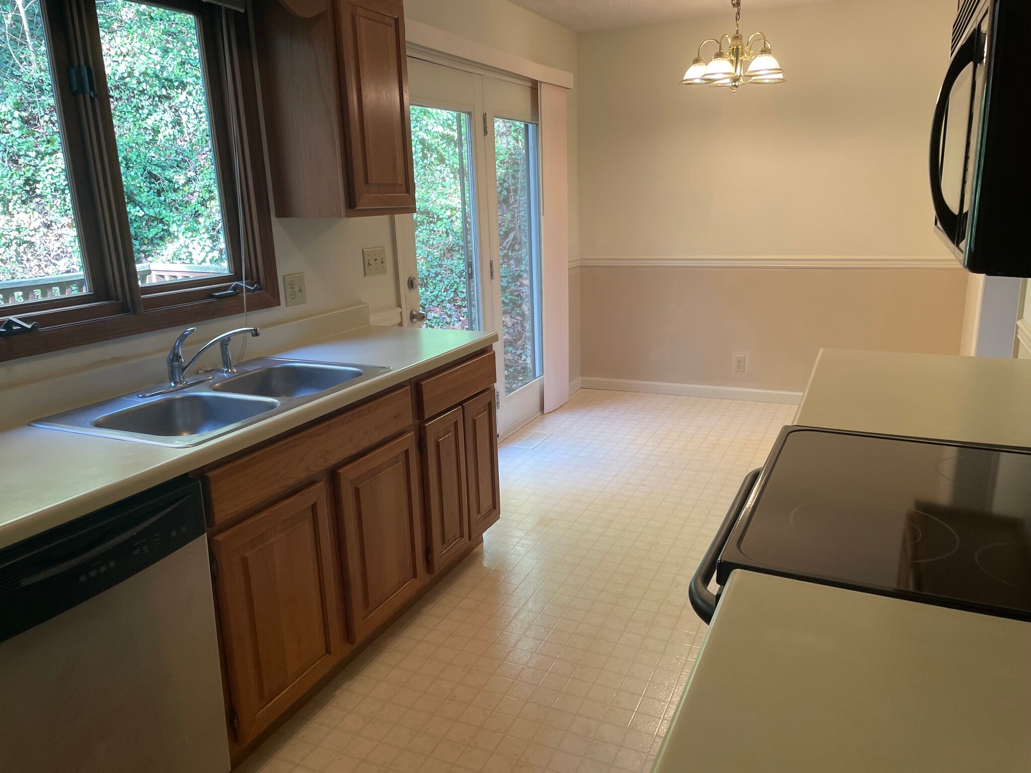 Kitchen/ dining area - 6709 Langston Dr