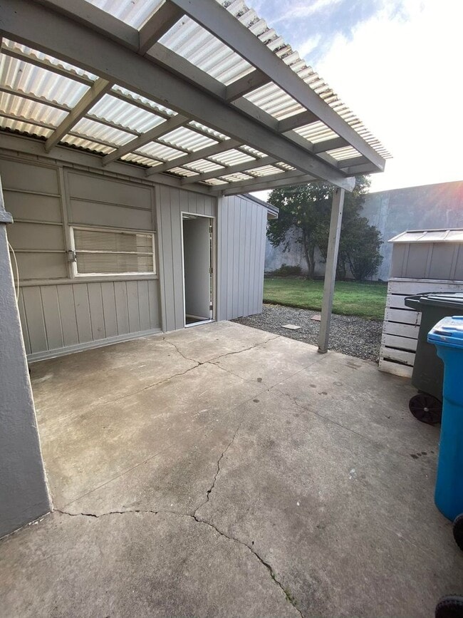 Building Photo - Charming 2-Bedroom Home Near Downtown San ...
