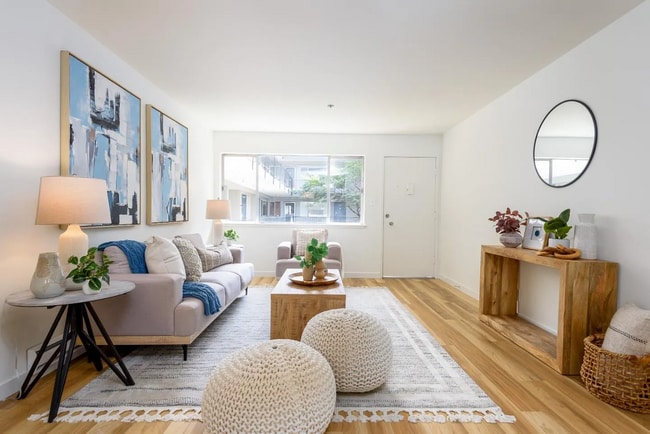 Building Photo - Charming Redwood City one bedroom one bath...