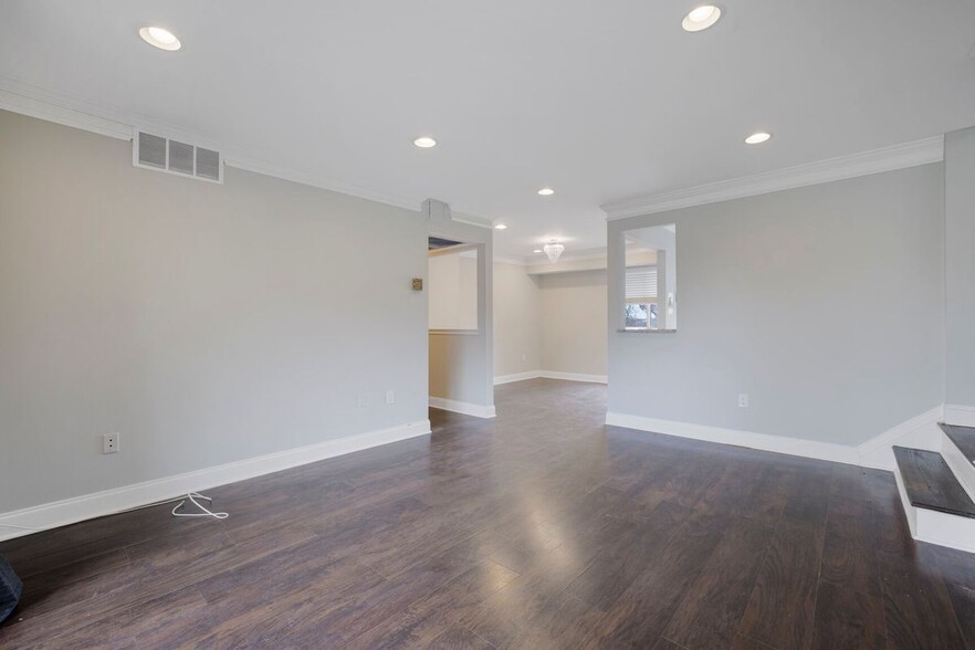 Building Photo - 3216 Spartan Rd