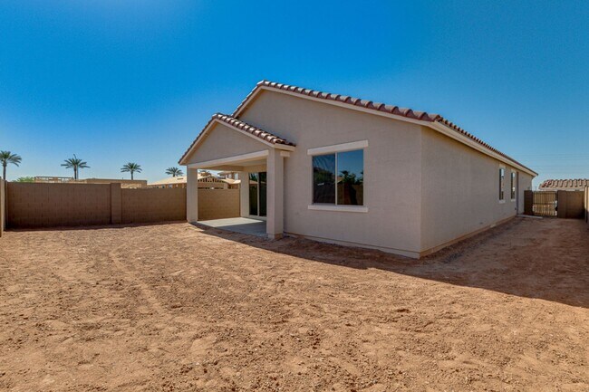 Building Photo - Seasons at Villago, Casa Grande, AZ, Beaut...
