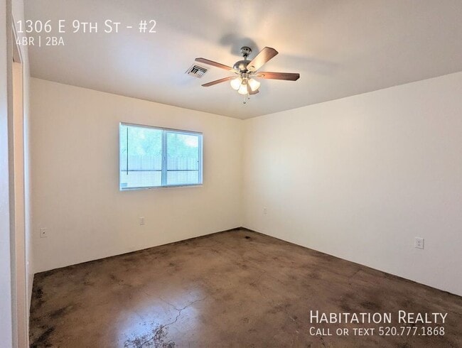 Building Photo - 1306 E 9th St