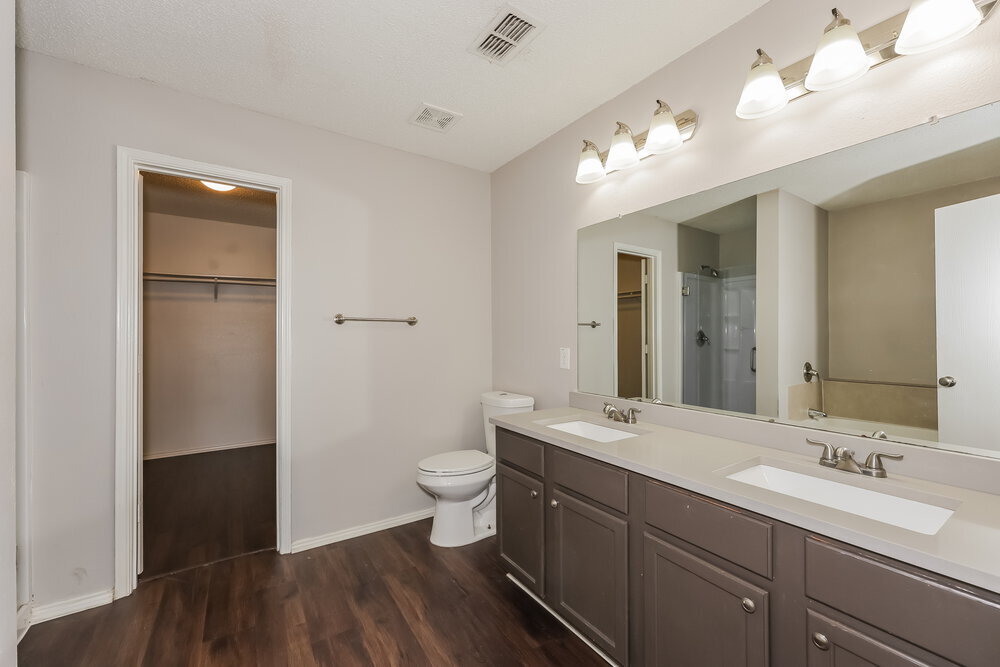 Building Photo - 8750 Gray Fox Ct