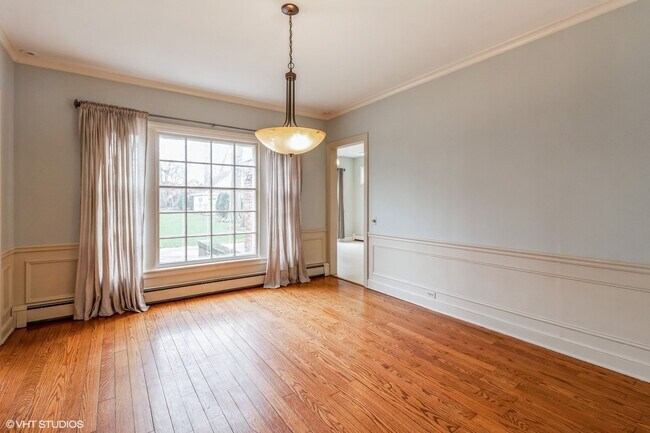 Building Photo - 341 S Prospect Ave