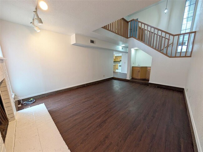 Building Photo - 12925 Carrie Ct