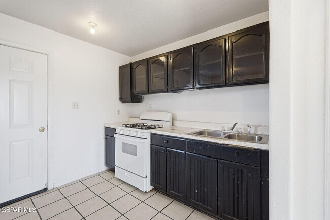 Building Photo - 13113 Violeta Ln