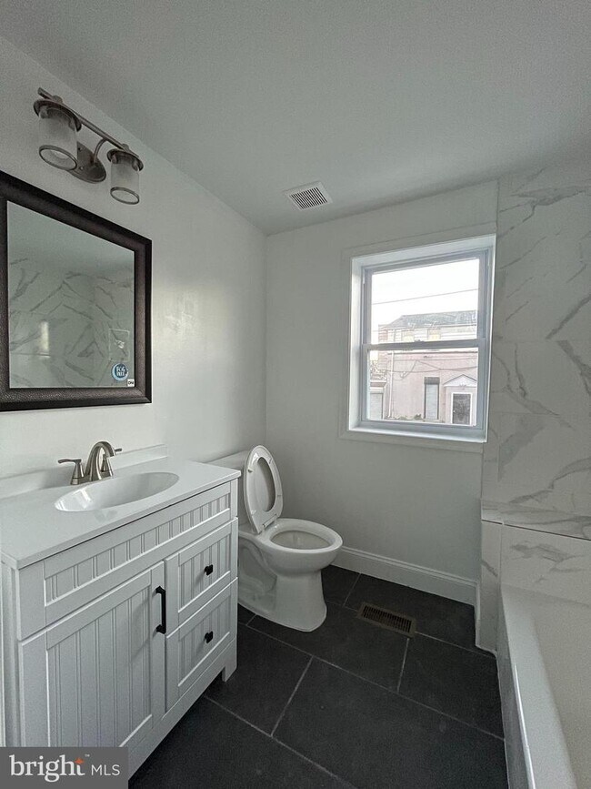 Primary Photo - 6601 Torresdale Ave