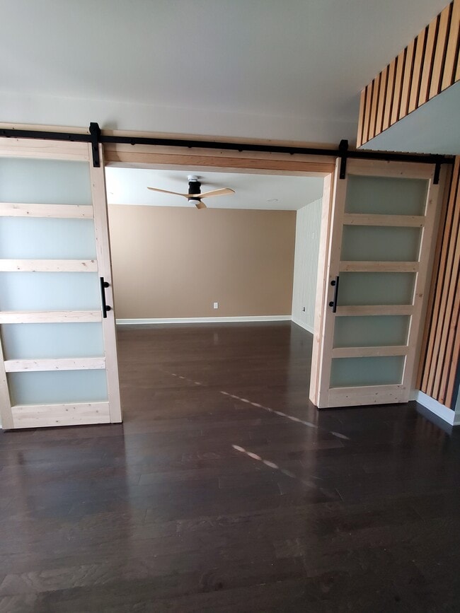 Building Photo - 160 Hamilton Ave NW