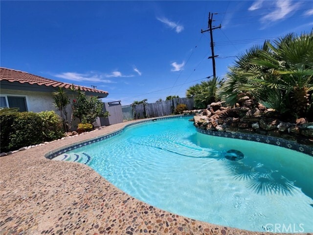Building Photo - 2300 El Rancho Vista