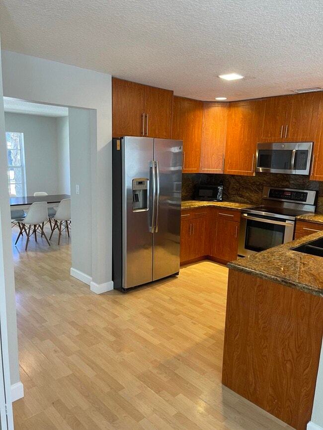 Building Photo - 20886 Avenel Run