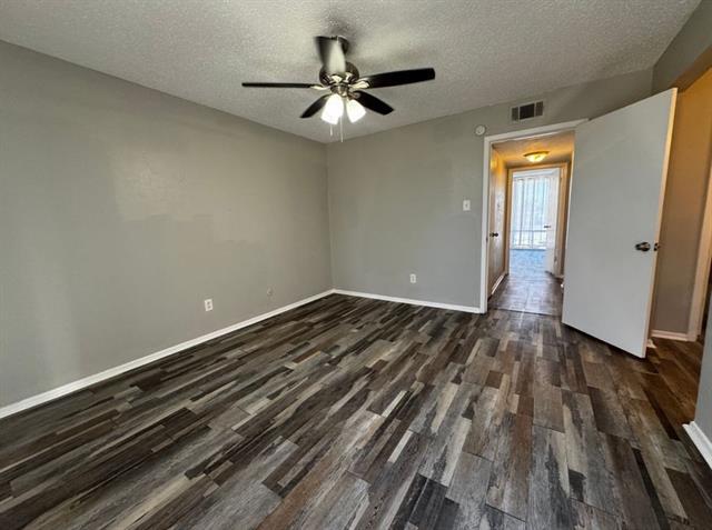 Building Photo - 6329 Walraven Cir