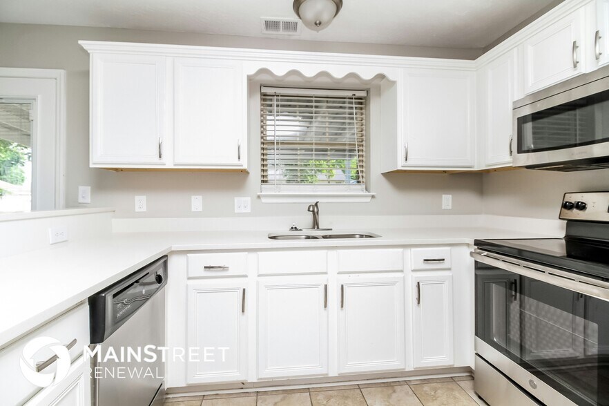 Building Photo - 713 Alisa Cove