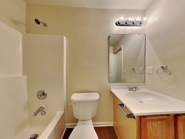Building Photo - 3214 Westerwood Dr