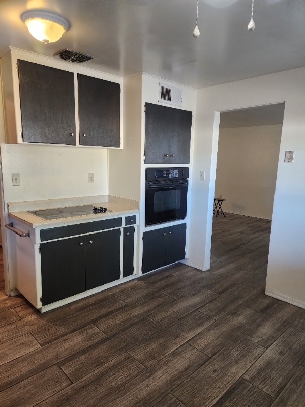 Building Photo - 1635 N Arcadia Ave