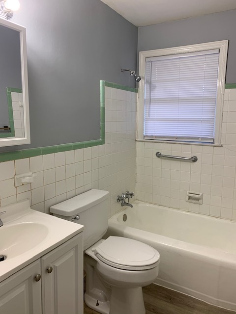 Building Photo - Beautiful freshly painted three bedroom home!