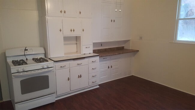 Building Photo - 244 Fayette St