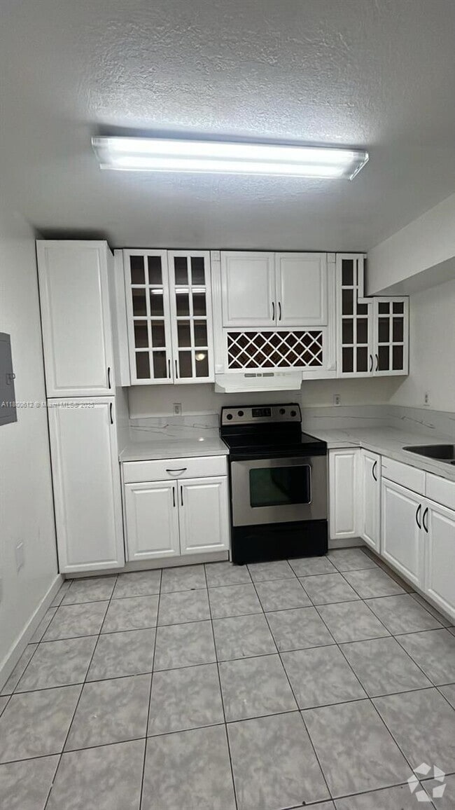 Building Photo - 15420 SW 81st Circle Ln