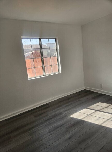 Bedroom 1 - 3529 Opal St