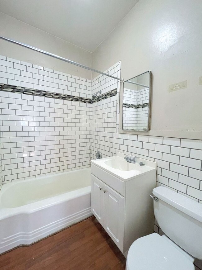 Building Photo - Two bedroom home