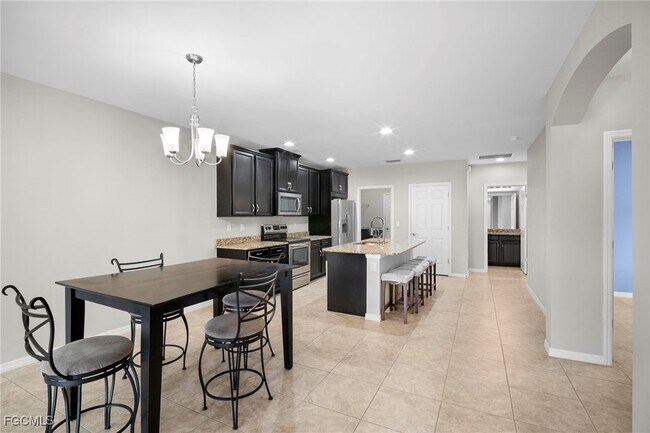 Building Photo - 4290 Dutchess Park Rd