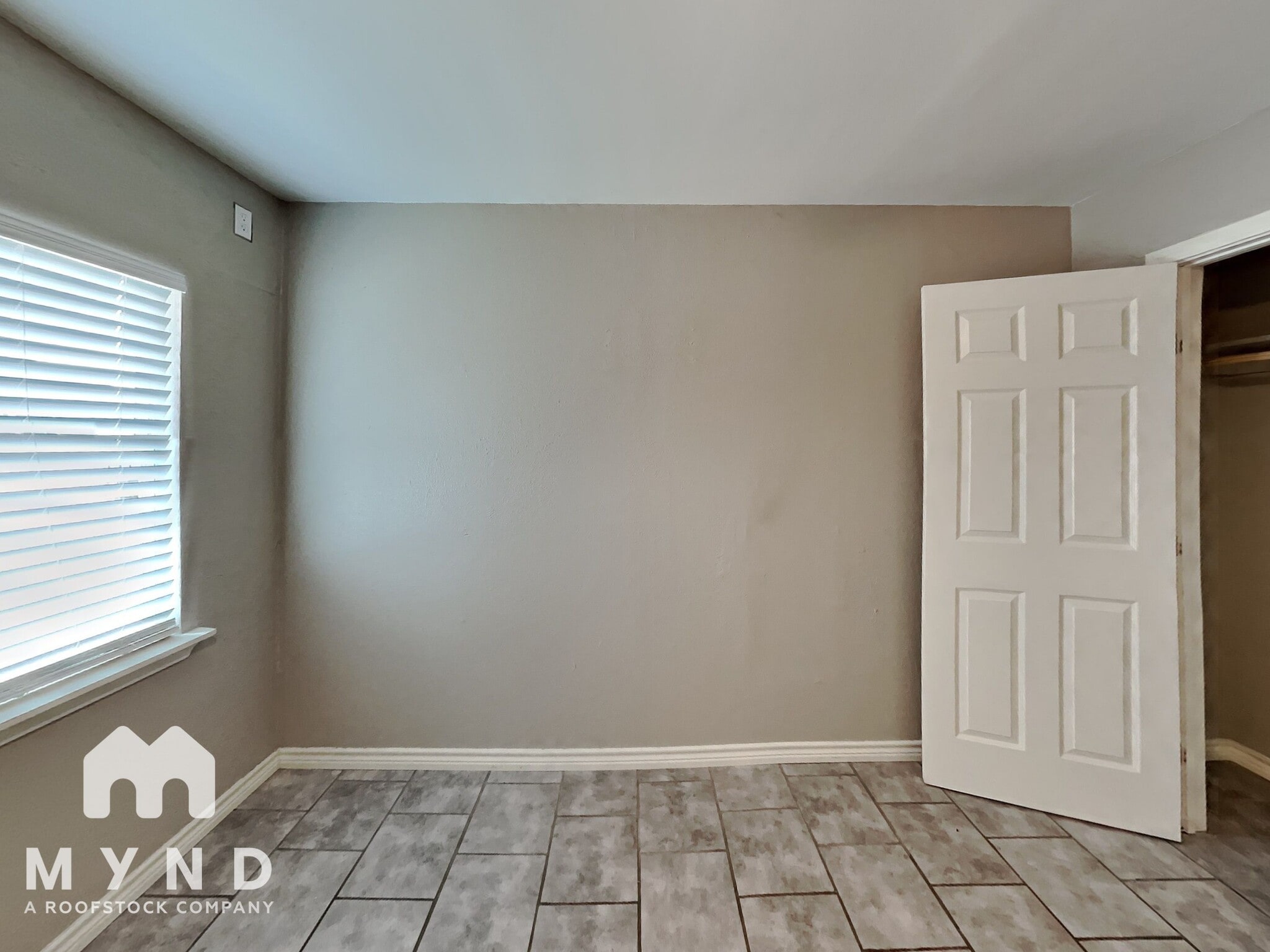 Building Photo - 1701 Cardinal Dr