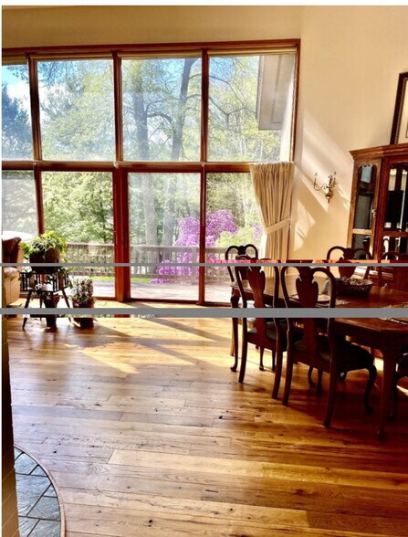 Building Photo - 9 Berrill Farms Ln