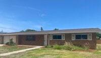 Building Photo - 675 Rosada St