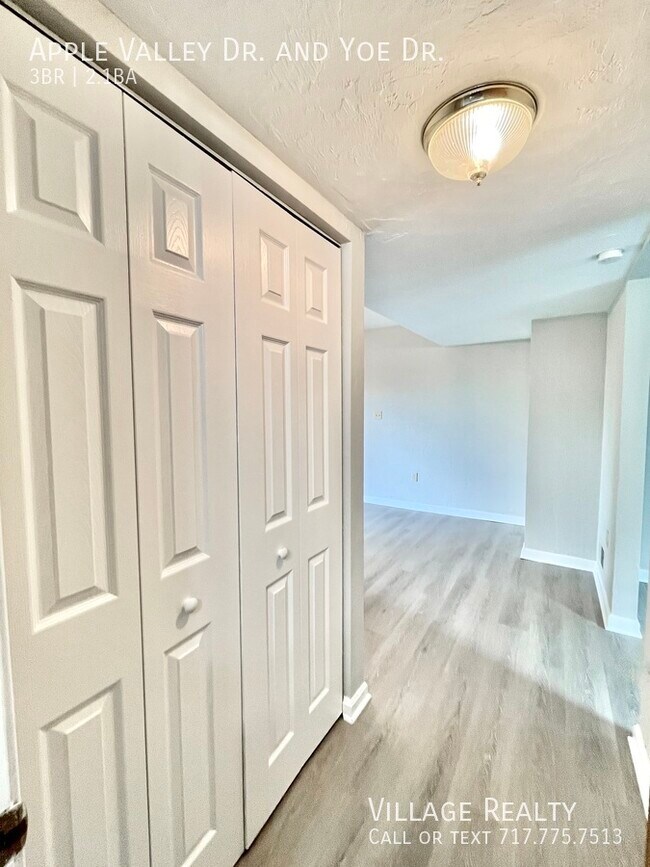 Building Photo - 914 Apple Valley Dr