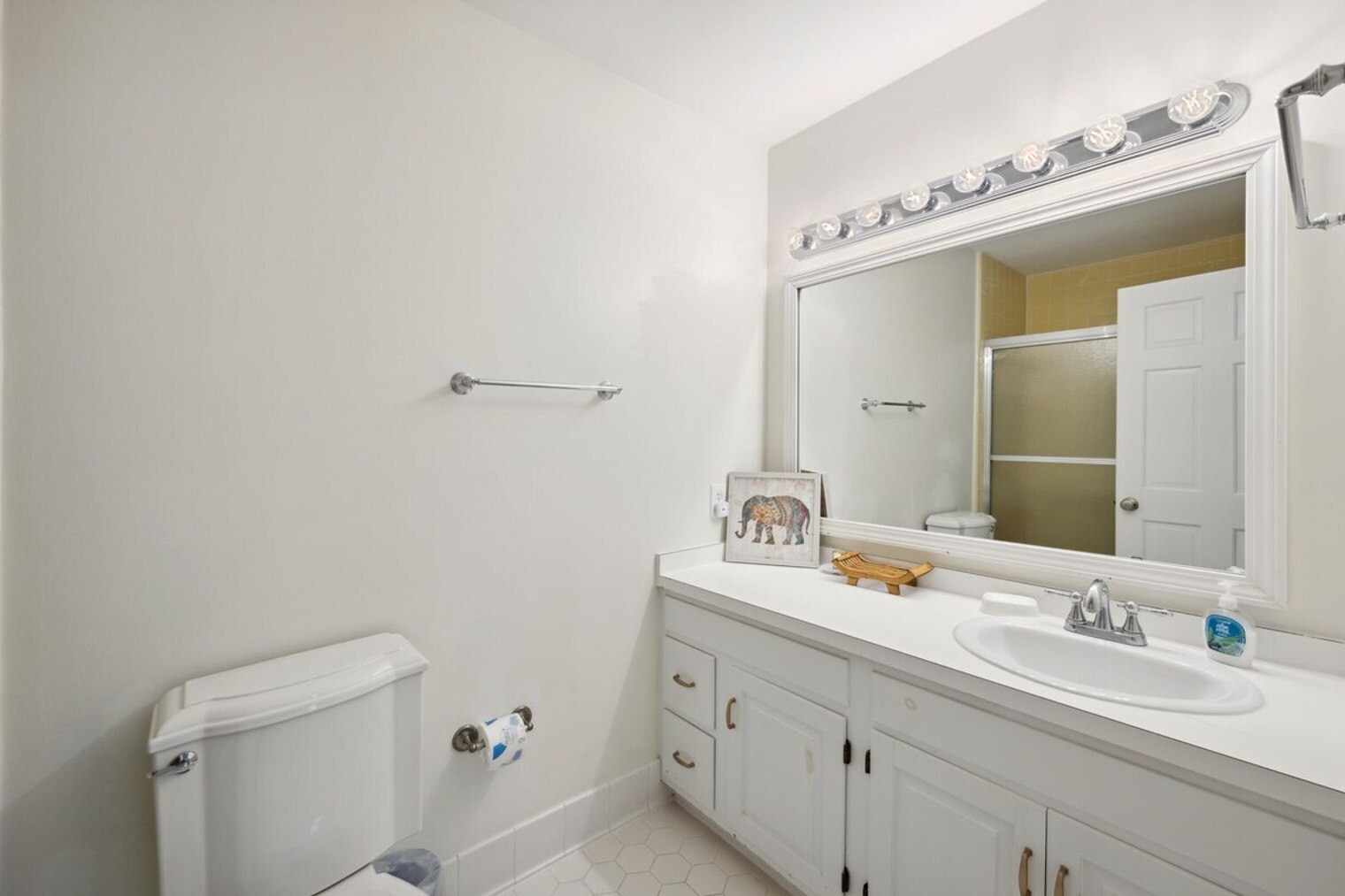 Building Photo - 162 Pioneer Loop