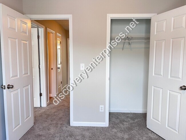 Building Photo - 1561 Norman Crossing