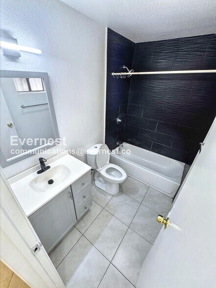 Building Photo - 5396 S Swenson St