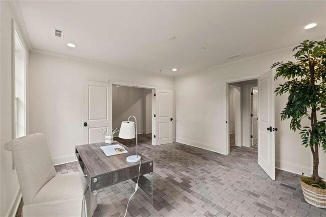 Building Photo - 117 McKnight Dr