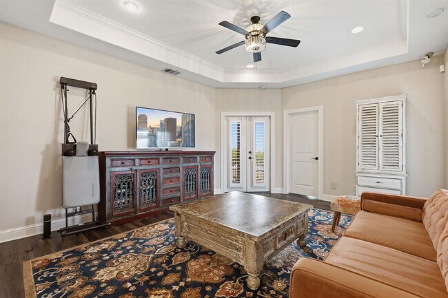 Building Photo - 1028 Villa Hill Dr