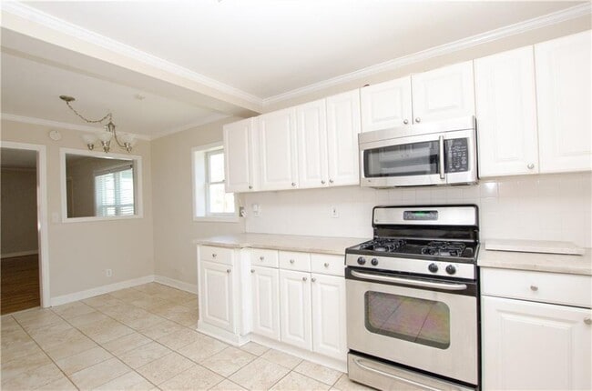 Building Photo - 1910 La Dawn Ln NW