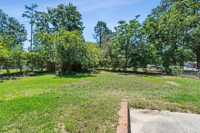 Building Photo - 293 Twin Pines Dr