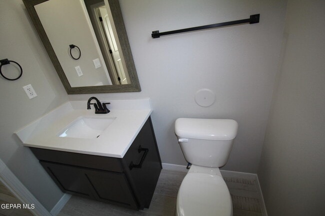 Building Photo - 509 Cedarwood Ave